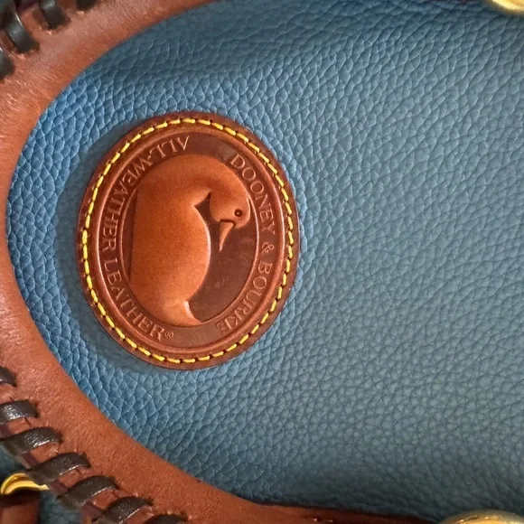 *LIKE NEW* Dooney & Bourke All Weather Satchel - Picture 3 of 6